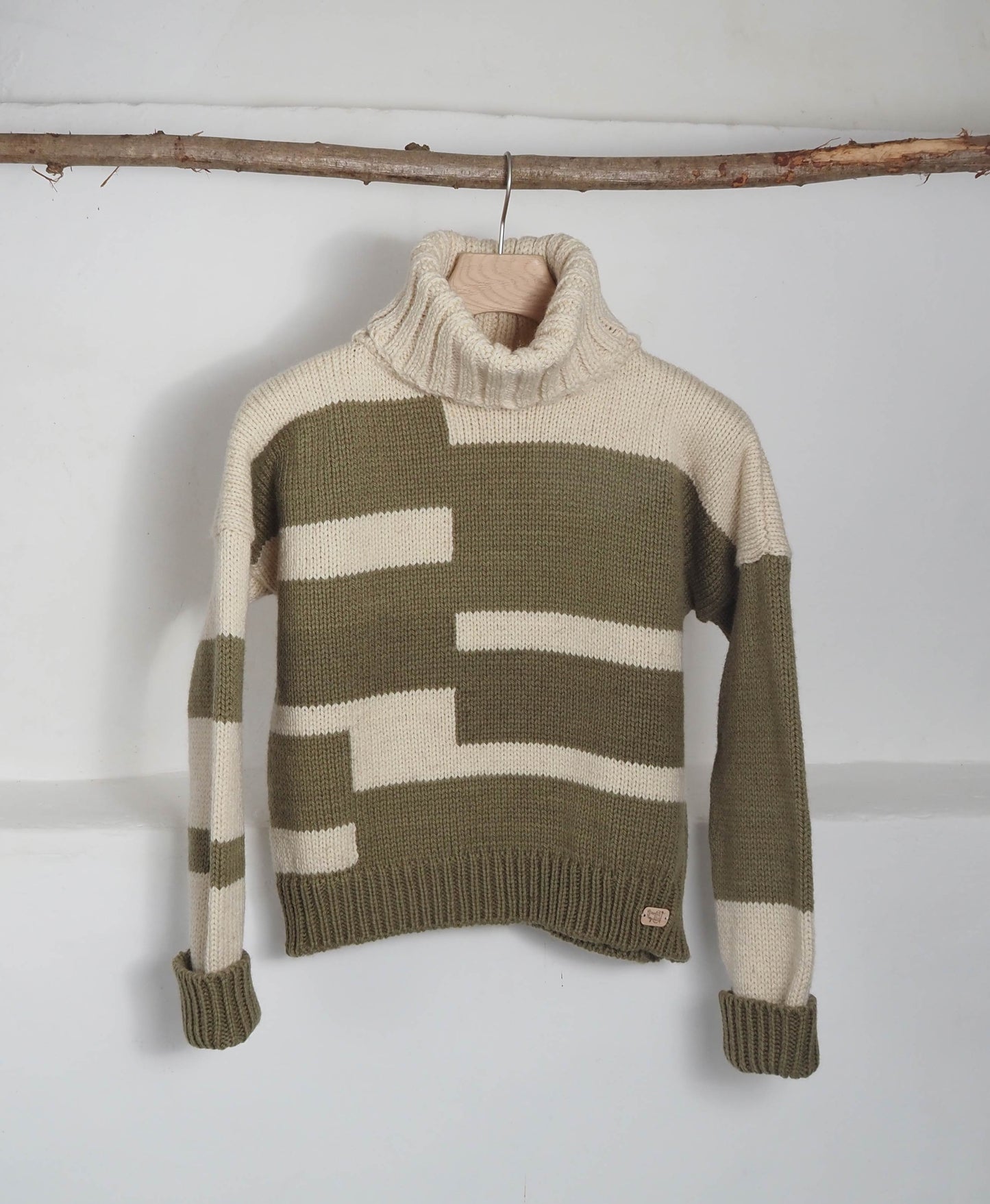 RAFTER JUMPER IN OLIVE