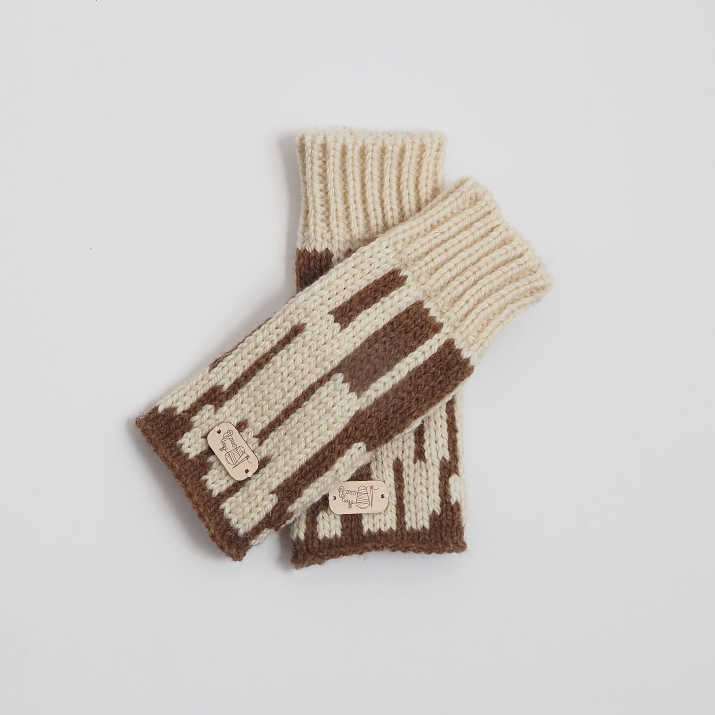 WRIST WARMERS IN COOKIES & CREAM